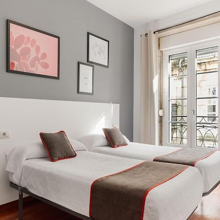 Oyo Hospedaje La Tita Santiago de Compostela Ngoại thất bức ảnh