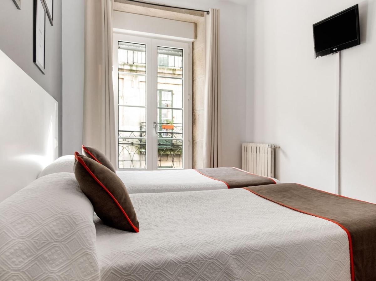 Oyo Hospedaje La Tita Santiago de Compostela Ngoại thất bức ảnh