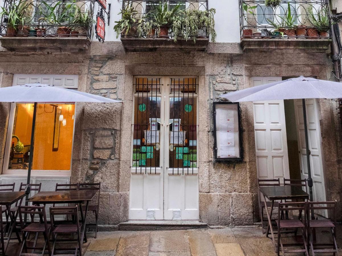 Oyo Hospedaje La Tita Santiago de Compostela Ngoại thất bức ảnh